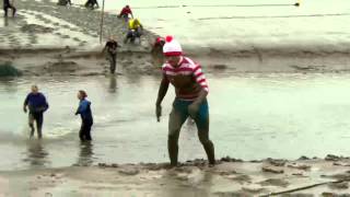 BIZARRE Superheroes wallys and clowns in Maldon Mud Race [upl. by Cindie]