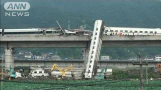 中国高速鉄道事故 政府「詳細な」事故原因を発表（111229） [upl. by Sutit]