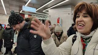 КИНО — Видели ночь — Zdob si Zdub  кавер песни спела группа KooRagA из Севастополя в metro Москвы [upl. by Assirok608]