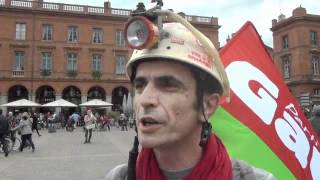 Meeting de Toulouse place du Capitole [upl. by Rilda]