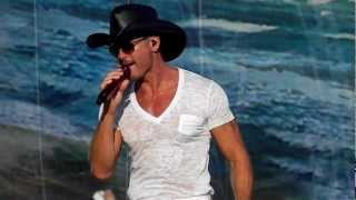 Tim McGraw  Unbroken 71512 Oakland CA Brothers of the Sun Tour [upl. by Adil]