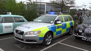 Metropolitan Police  Volvo V70 D5 Roads Policing Unit Traffic Car Emergency Blue Lights [upl. by Wallach]