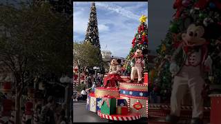 MAGIC Disney Christmas Moments Youll LOVE disney viralvideo christmas [upl. by Mitchell670]