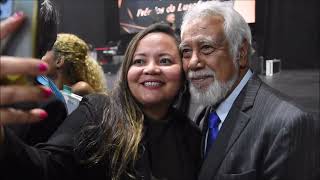 Prémios Lusofonia 2024 Música de José Cid faz dançar Xanana Gusmão  Líder histórico de Timor [upl. by Annahsed]