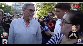 Warszawa Znany dziennikarz Jacek Żakowski nie reaguje na wulgarny język manifestacji  TV Republika [upl. by Sihon]