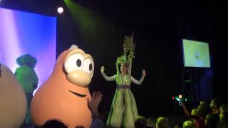 Veggie Tales Live  Theme Song  Silly Sing Along in NY 2014 [upl. by Bonnette383]