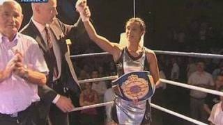 Nadya Hokmi championne du monde de Boxe anglaise [upl. by Paucker]