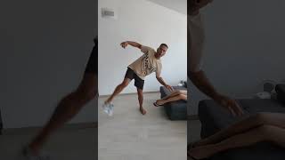 Tutorial Incredibile Human Levitation Magic Trick 🎩🤣 [upl. by Aicemed]