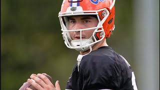 QB Graham Mertz dumps it off to TE Hayden Hansen [upl. by Massie]