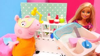 Vídeos de Peppa Pig  Mamá va al salón de Barbie [upl. by Dorsey]