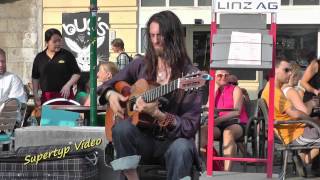 Linz Pflasterspektakel 2013 Estas Tonne Pt3 [upl. by Yeoz41]