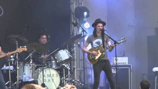 James Bay quotGet Out While You Canquot 1080p Live at Lollapalooza 812015 [upl. by Nnayr]