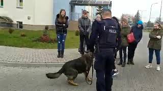 Młodzież w komendzie policji [upl. by Lattonia]