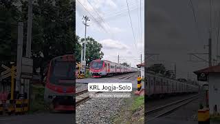 Kecegat KRL Commuter Line JogjaSolo KfW i9000 keretaapi shorts [upl. by Budworth]