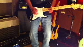 Fender avri 70s strat USA demo [upl. by Tarah]