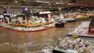 Inondations de lhypermarché de La Rocade à Furiani [upl. by Linkoski387]