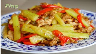 Rezept aus China gebratener Stangensellerie mit Schweinefleisch und Paprika aus dem Wok [upl. by Sinnoda]