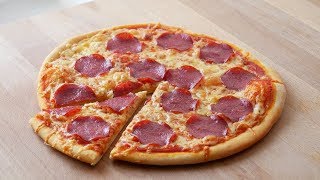 Schnelle Salami Pizza ohne Hefe  Simple amp Easy Pepperoni Pan Pizza no yeast  ENG SUBS [upl. by Avilo]