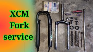 Suntor XCM Fork Service Disassemble clean lubeReassemble [upl. by Ehpotsirhc]