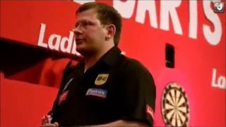 Adrian Lewis amp James Wade breeze incident  PDC World Darts Championship 2012 [upl. by Koeninger]