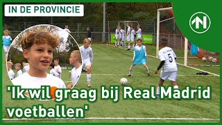 Deze jongens proberen het REAL MADRID tenue tijdens een voetbalkamp in Winschoten [upl. by Revlys]